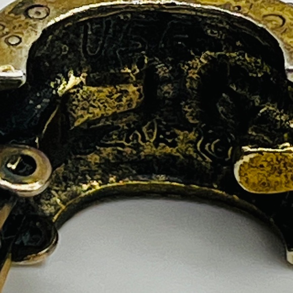 Vintage PATRICIA LOCKE , Jeweled Cuff Style, Clip Earrings. - Picture 9 of 9